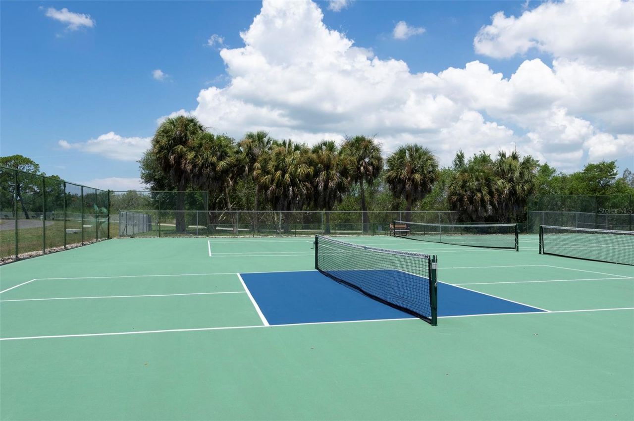3281 38th Way S, Unit C, Saint Petersburg, FL 33711 Photo