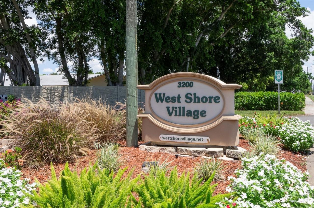 3281 38th Way S, Unit C, Saint Petersburg, FL 33711 Photo