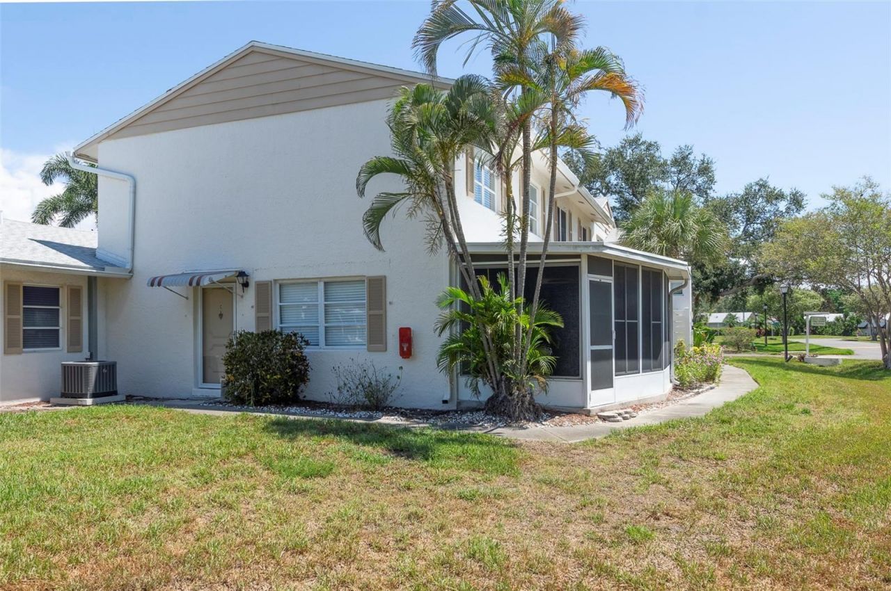 3281 38th Way S, Unit C, Saint Petersburg, FL 33711 Photo