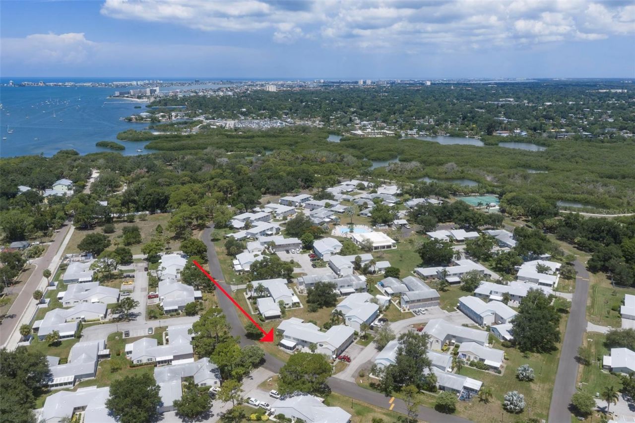 3281 38th Way S, Unit C, Saint Petersburg, FL 33711 Photo
