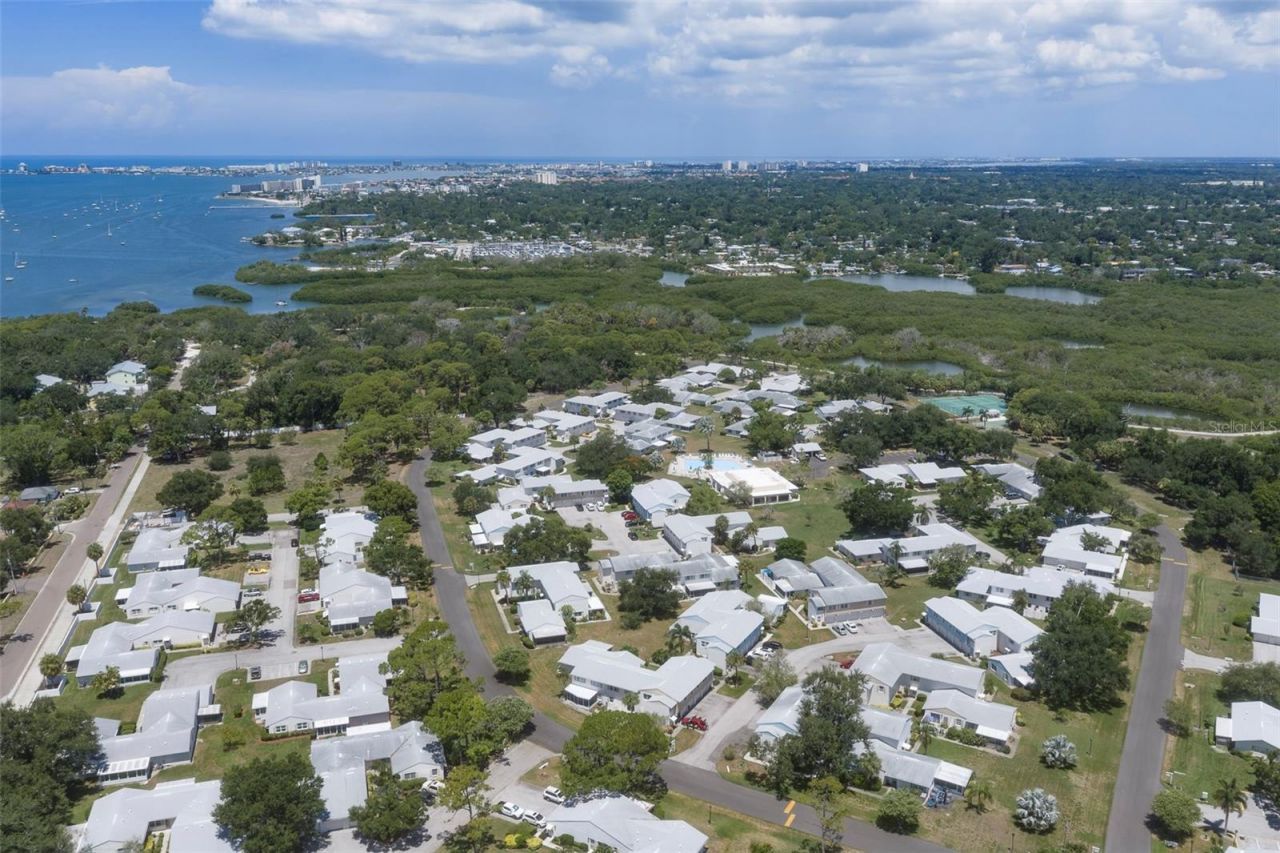 3281 38th Way S, Unit C, Saint Petersburg, FL 33711 Photo