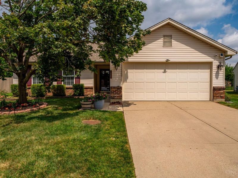 1413 Farrington Drive, Kettering, OH 45420 Photo 1
