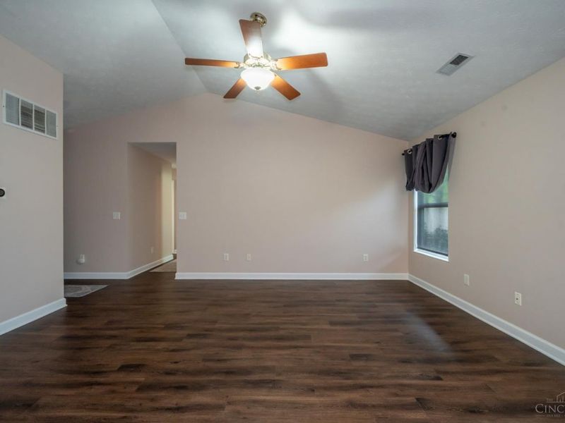 1413 Farrington Drive, Kettering, OH 45420 Photo 10