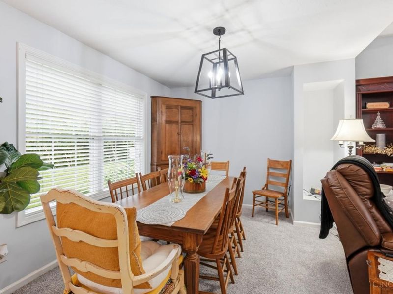 1447 Meadow Ridge Circle, Wilmington, OH 45177 Photo 11