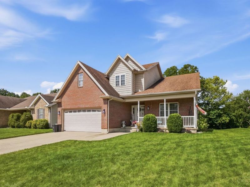 1447 Meadow Ridge Circle, Wilmington, OH 45177 Photo 3