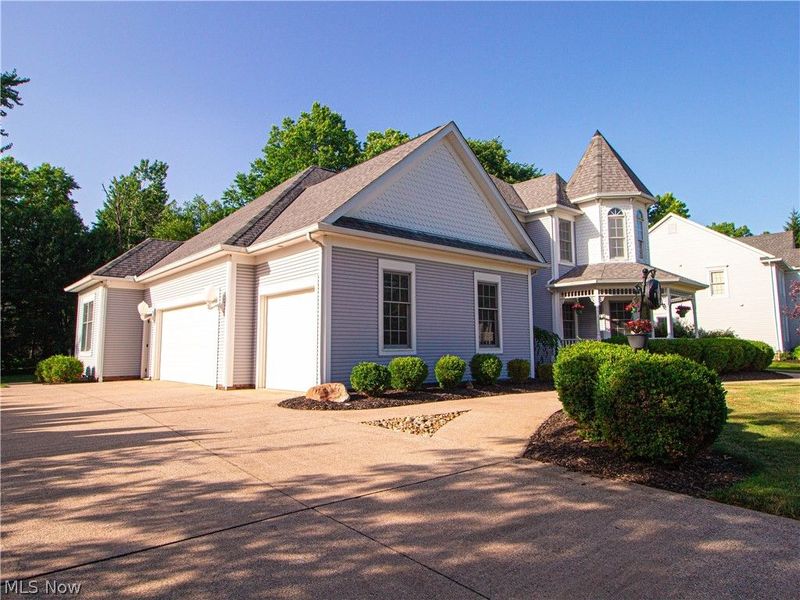 40 Steepleview Drive, Hudson, OH 44236 Photo 2