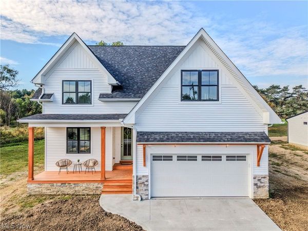 1099 Wadsworth Road, Medina, OH 44256