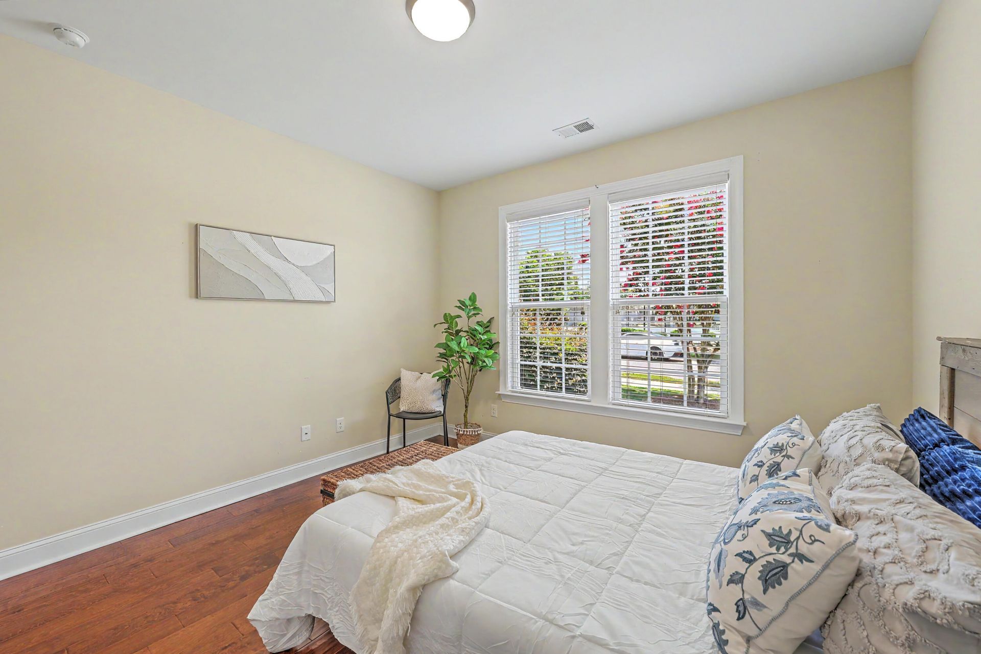 5033 Song Sparrow Way Photo 23