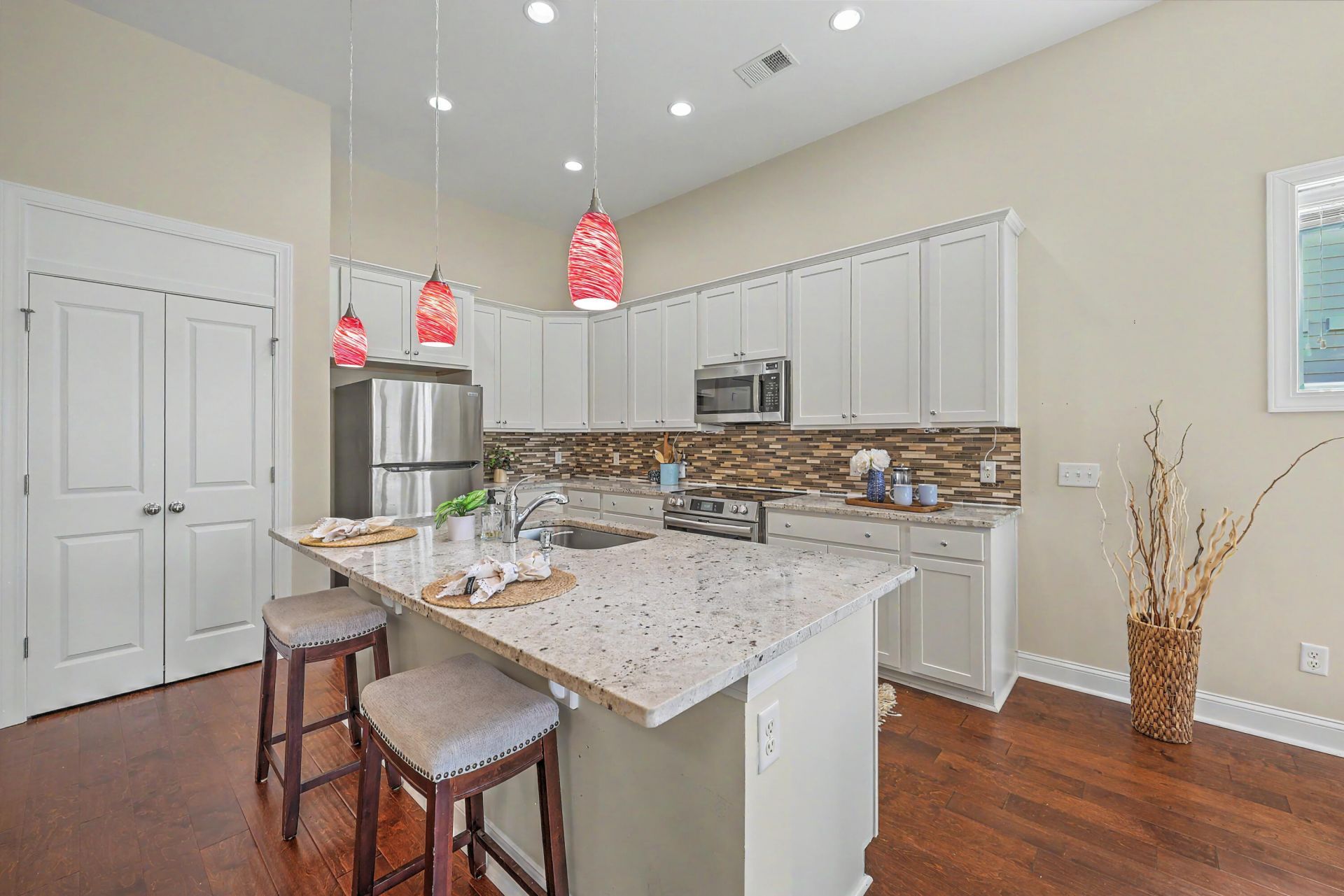 5033 Song Sparrow Way Photo 9
