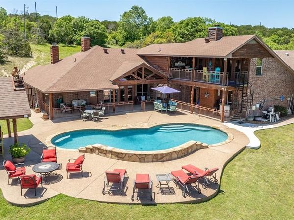 475 Magic Valley, Bluff Dale, TX 76433