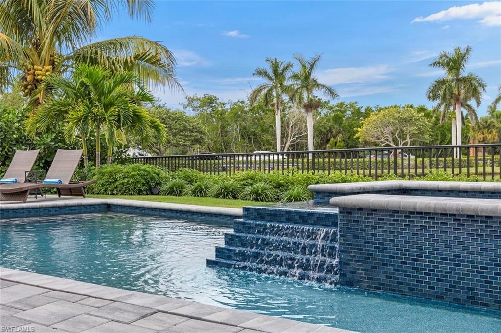 211 San Mateo Dr, Bonita Springs, FL 34134 Photo