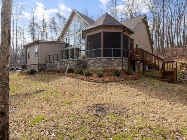 354 Mountain Farms Road, Signal Mountain, TN 37377