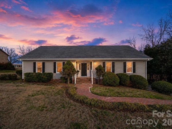 3718 Club House Drive NE, Conover, NC 28613