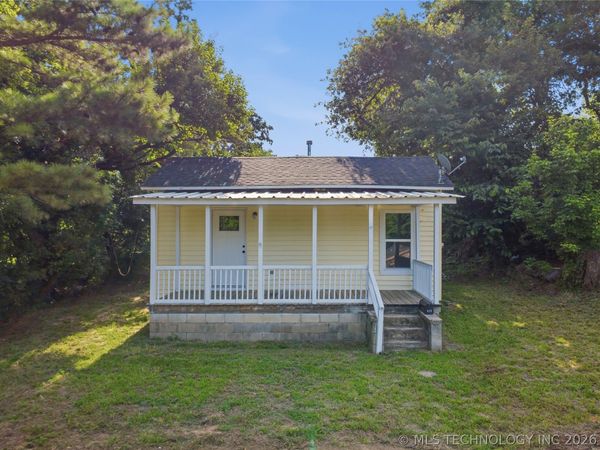 615 N Wilson Avenue , Sand Springs, OK 74063
