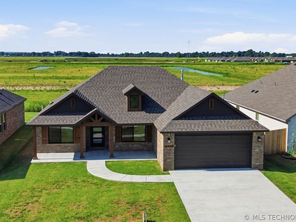 10320 E 132nd Street S, Bixby, OK 74008