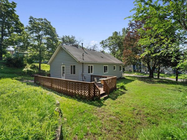 1077 York Avenue, Saint Paul, MN 55106