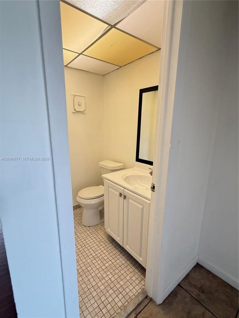 9355 Fontainebleau Blvd, Unit C208, Miami, FL 33172 Photo