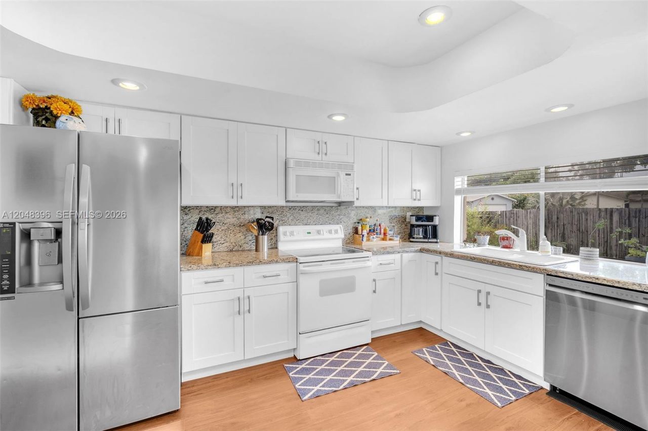 2401 NW 110th Ter , Unit 2401, Sunrise, FL 33322 Photo