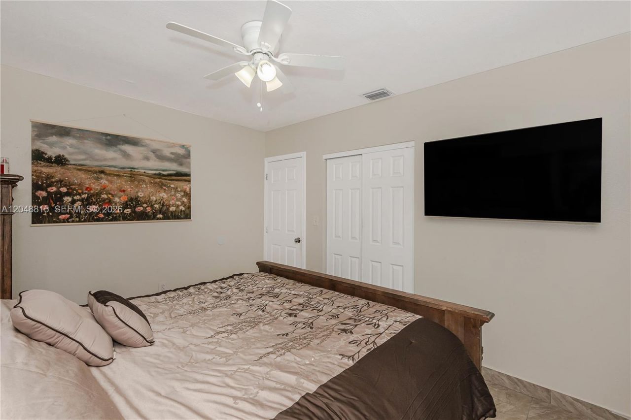 750 NE 4th Pl , Hialeah, FL 33010 Photo
