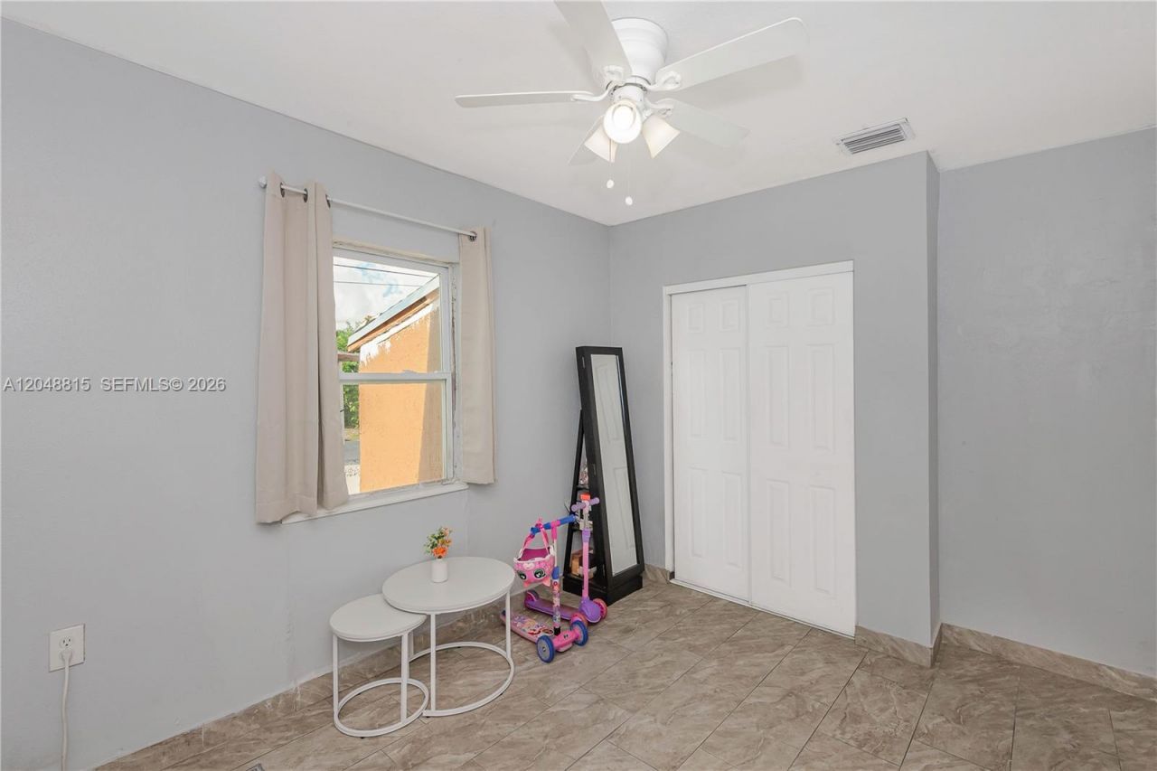 750 NE 4th Pl , Hialeah, FL 33010 Photo