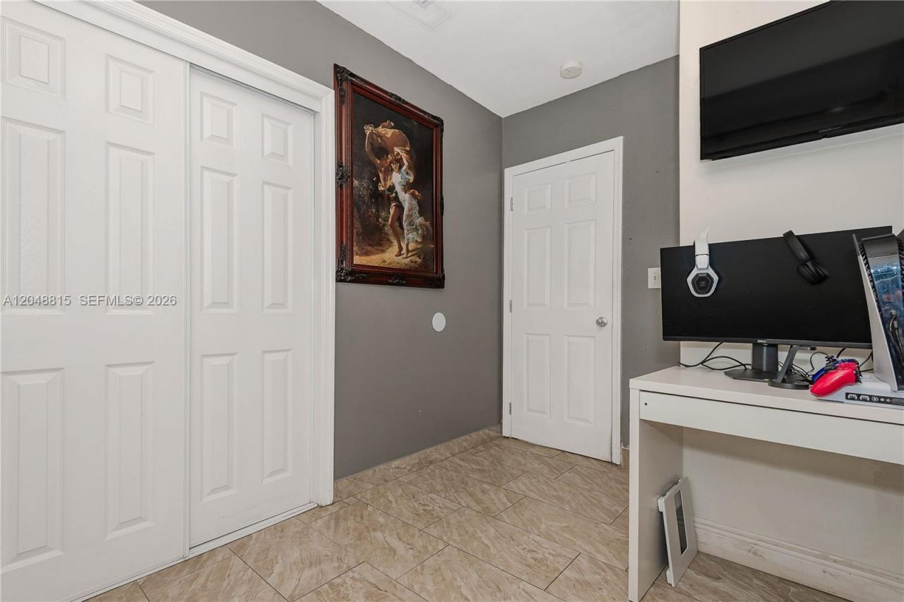 750 NE 4th Pl , Hialeah, FL 33010 Photo