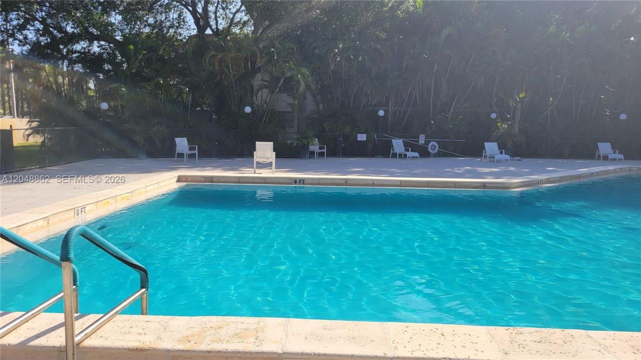 461 Ives Dairy Rd , Unit 204-2, Miami, FL 33179 Photo