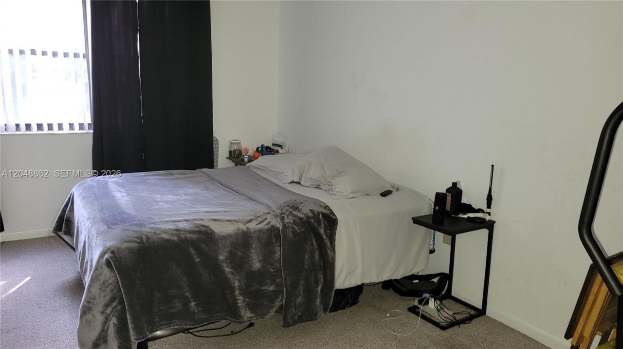 461 Ives Dairy Rd , Unit 204-2, Miami, FL 33179 Photo