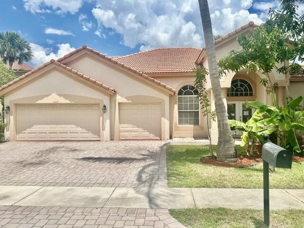 6469 Bay Island Court, West Palm Beach, FL 33411