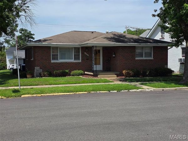 1401 9th Street , Highland, IL 62249