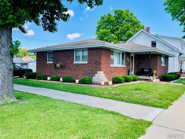1401 9th Street , Highland, IL 62249
