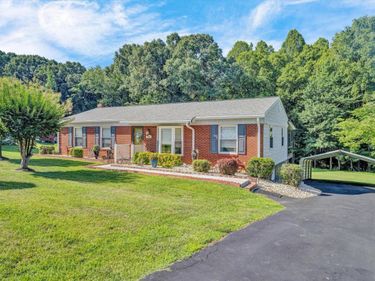 1304 Gilmore Circle, Lynchburg, VA 24501