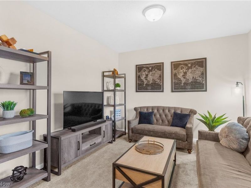 1220 Selena Grove, Uniontown, OH 44685 Photo 5