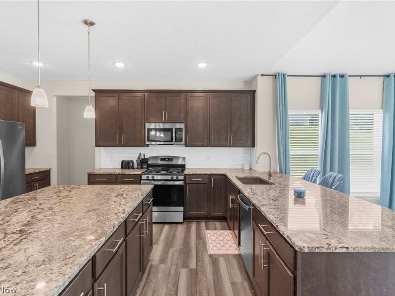 1220 Selena Grove, Uniontown, OH 44685 Photo 9