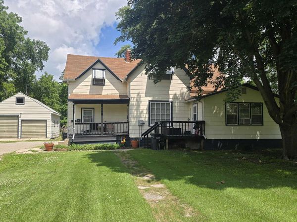 403 S 4Th Avenue E, Lake Mills, IA 50450