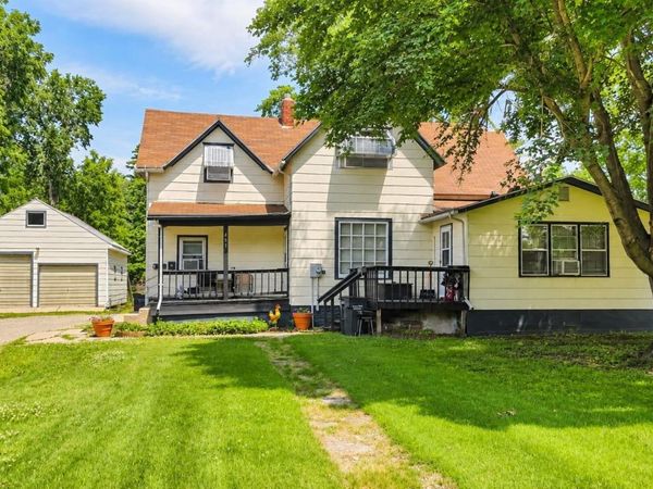 403 S 4Th Avenue E, Lake Mills, IA 50450