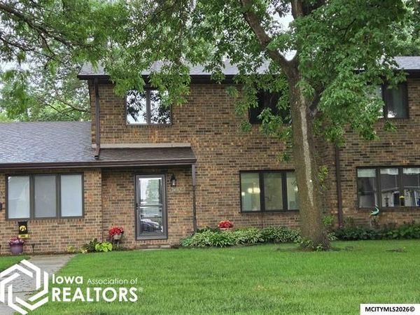 3409 Brandywine Road, Mason City, IA 50401