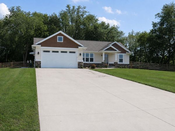 22686 Deal Road , Gambier, OH 43022