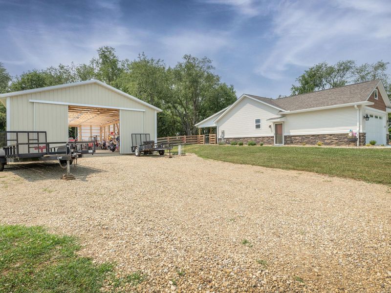 22686 Deal Road, Gambier, OH 43022 Photo 2