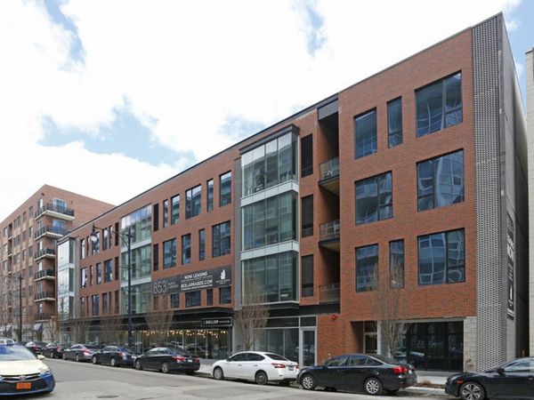 853 N Larrabee Street , Unit 205, Chicago, IL 60610