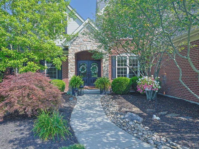 8232 Ascot Glen Court, Liberty Township, OH 45044 Photo 2