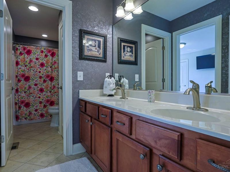 8232 Ascot Glen Court, Liberty Township, OH 45044 Photo 35