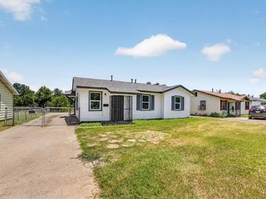 5137 E Berry Street, Fort Worth, TX 76119