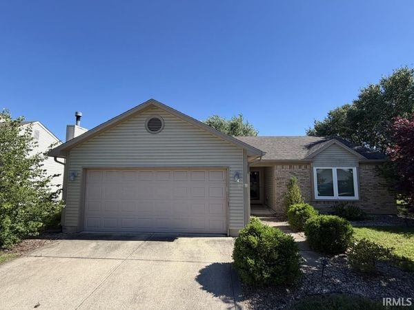 1921 W Misty Autumn Court, Kokomo, IN 46901