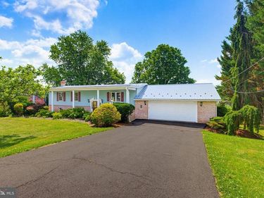 15 DONALD STREET, SHERMANS DALE, PA 17090