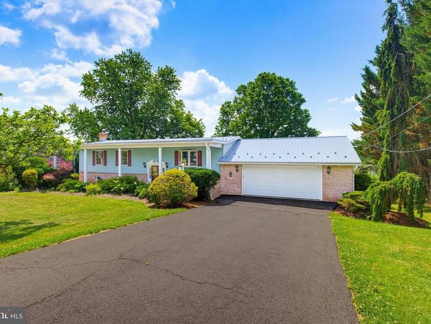 15 Donald Street, Shermans Dale, PA 17090 Main Photo