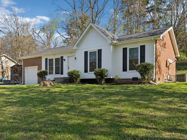 679 Frankfort Dr, Hermitage, TN 37076