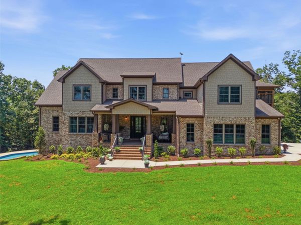 1370 Leatherwood Rd, White Bluff, TN 37187