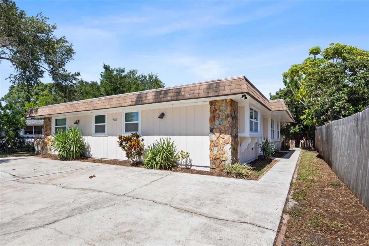 208 Jody Court, Largo, FL 33771 Photo