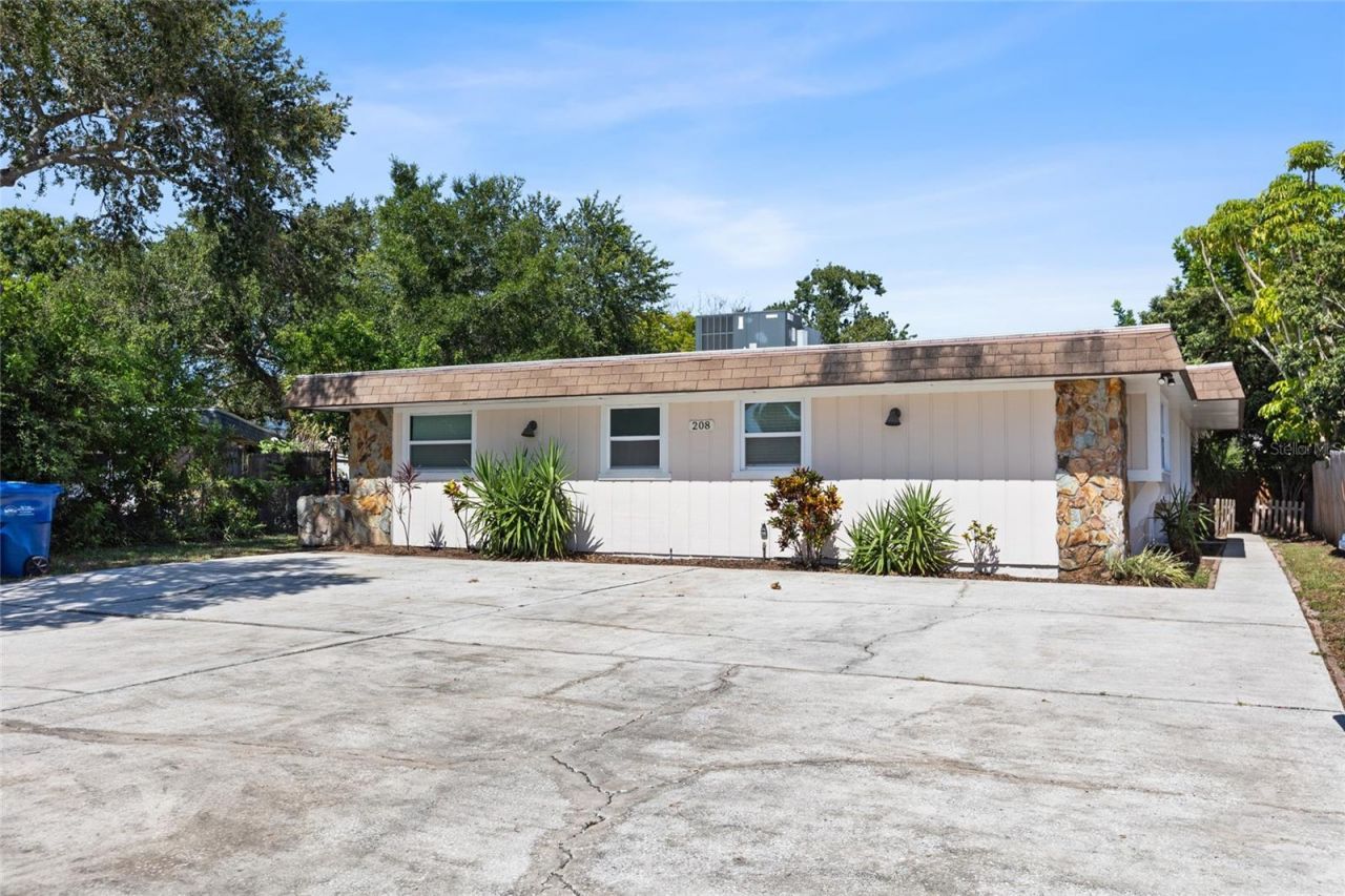 208 Jody Court, Largo, FL 33771 Photo