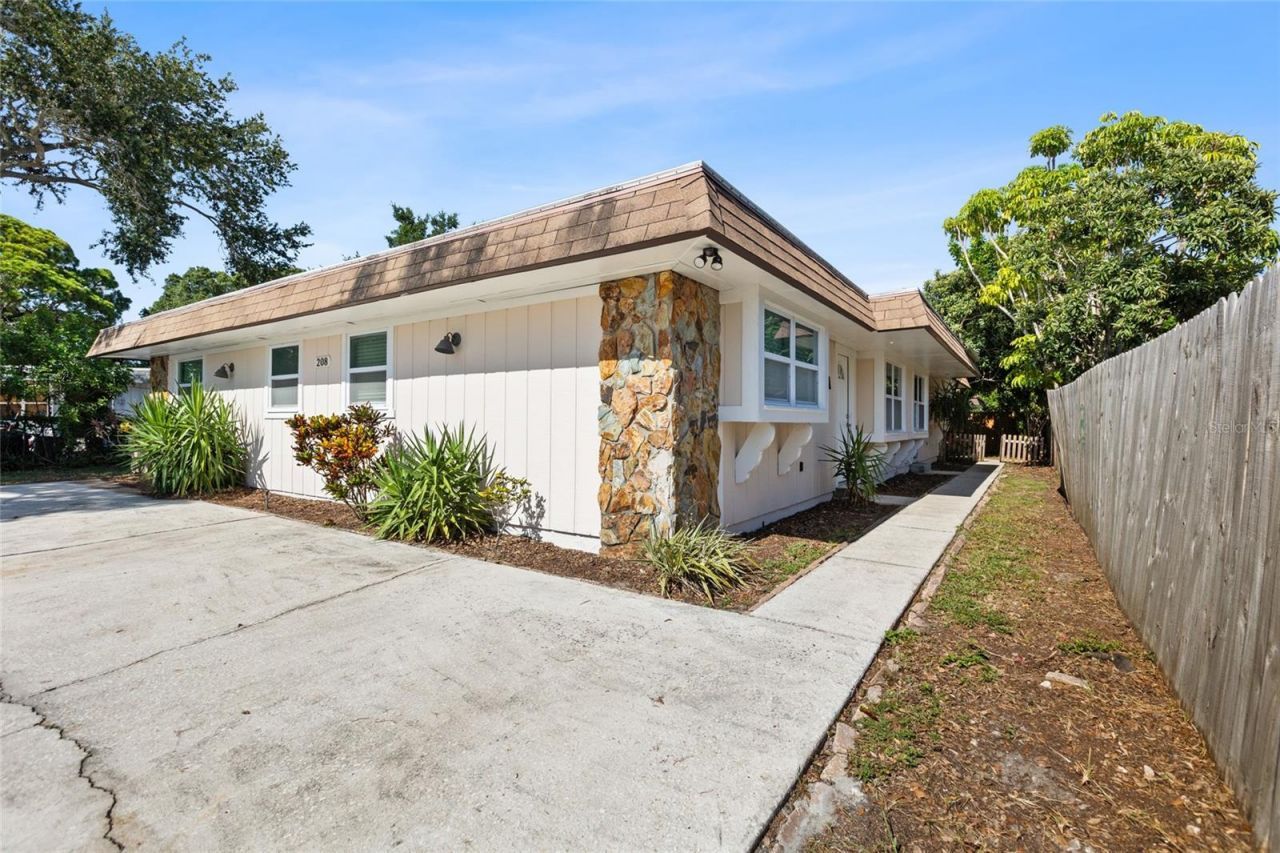 208 Jody Court, Largo, FL 33771 Photo